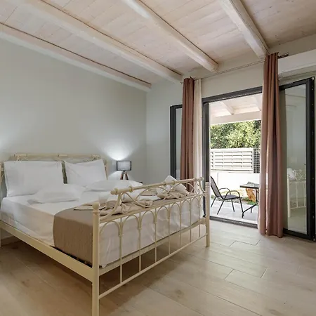 Themida - 3 Bedroom Villa Karousádes